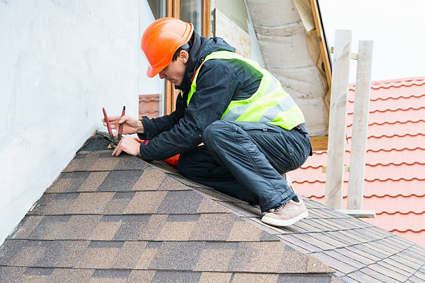 Best Roof Leak Repair  in Coralville, IA